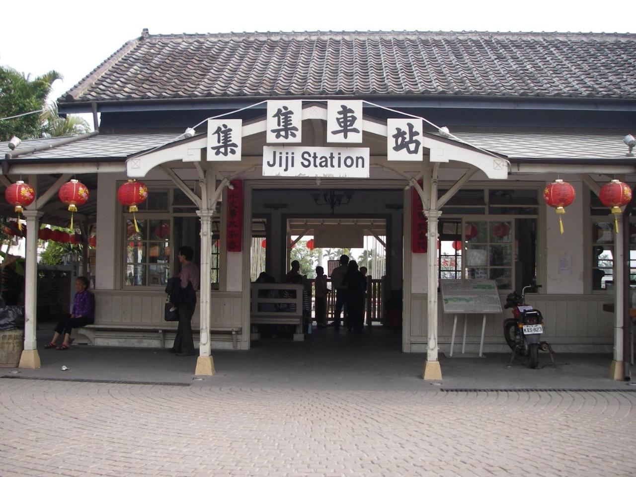 Chong Er Ya She Homestay Jiji Exterior photo
