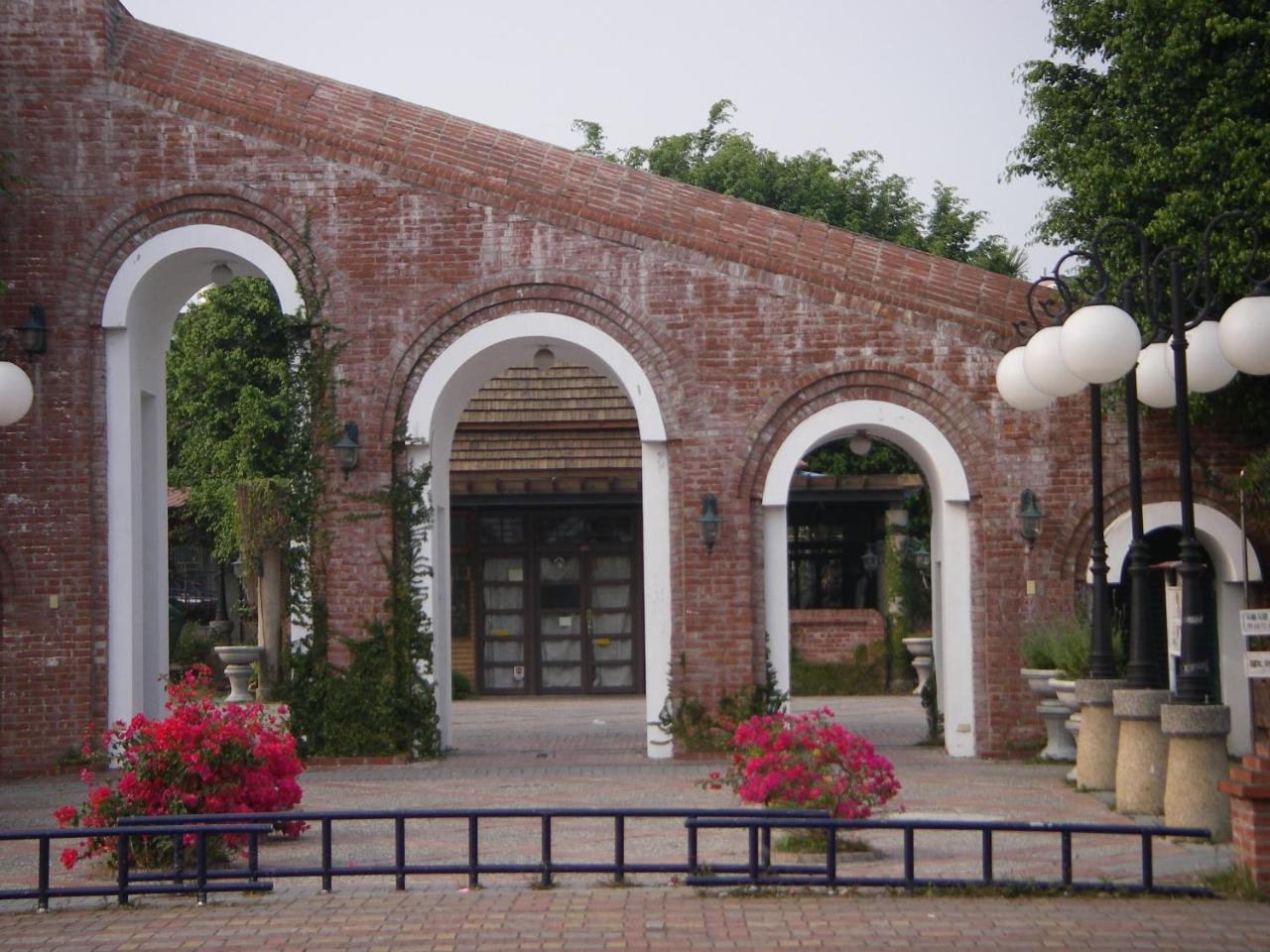 Chong Er Ya She Homestay Jiji Exterior photo